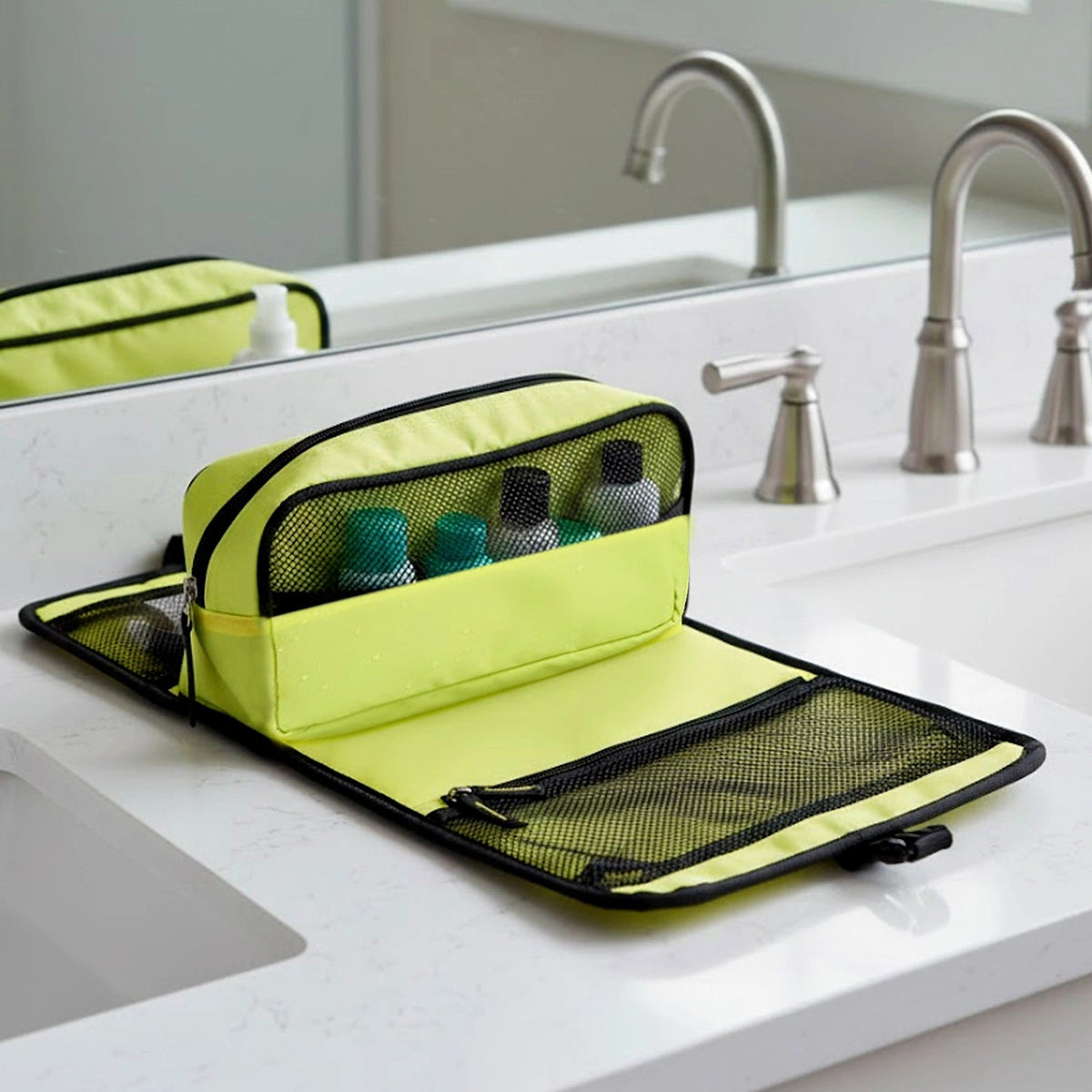 Travel cosmetics bag